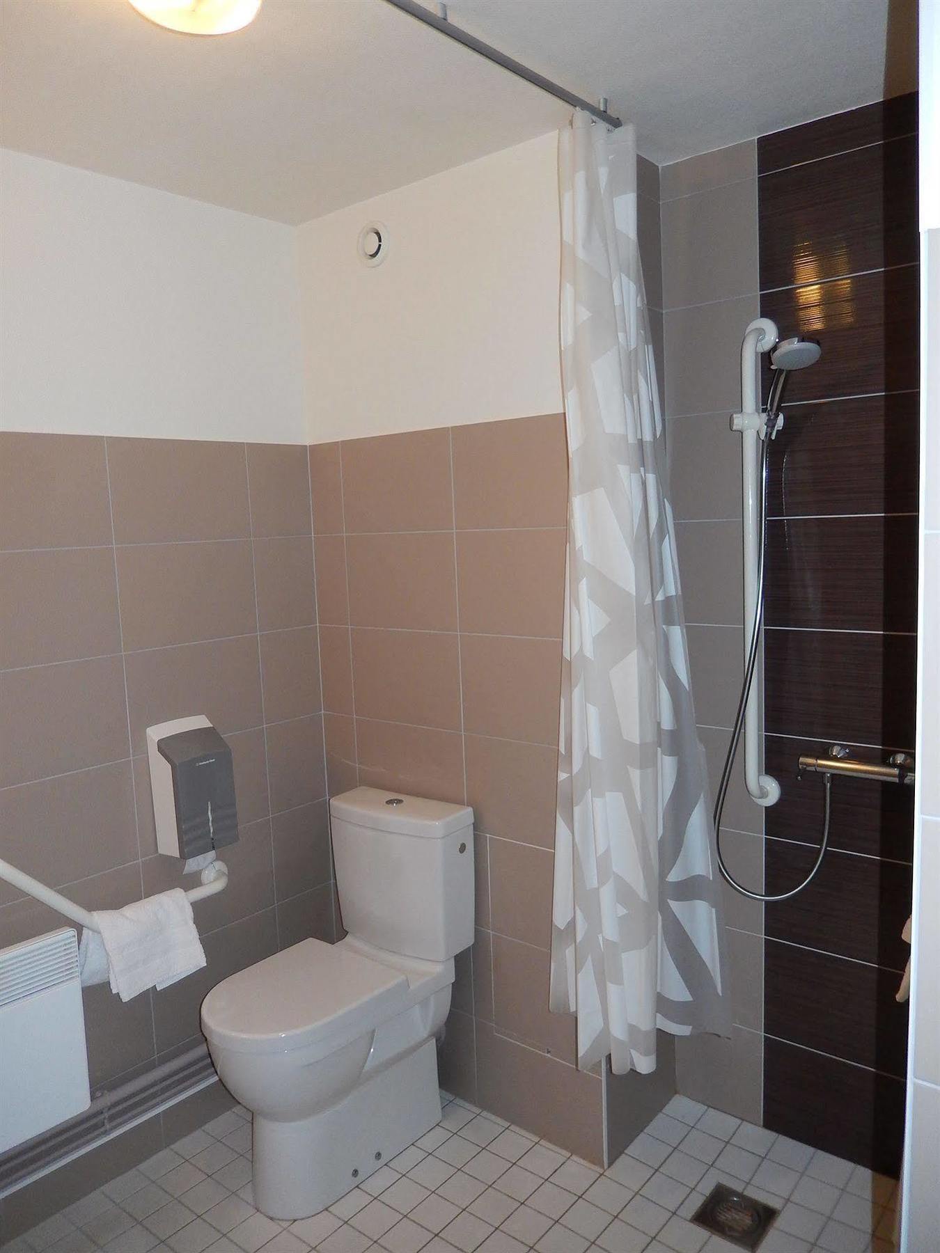 Logis Hotel Lodge La Valette Cesson-Sévigné Екстериор снимка